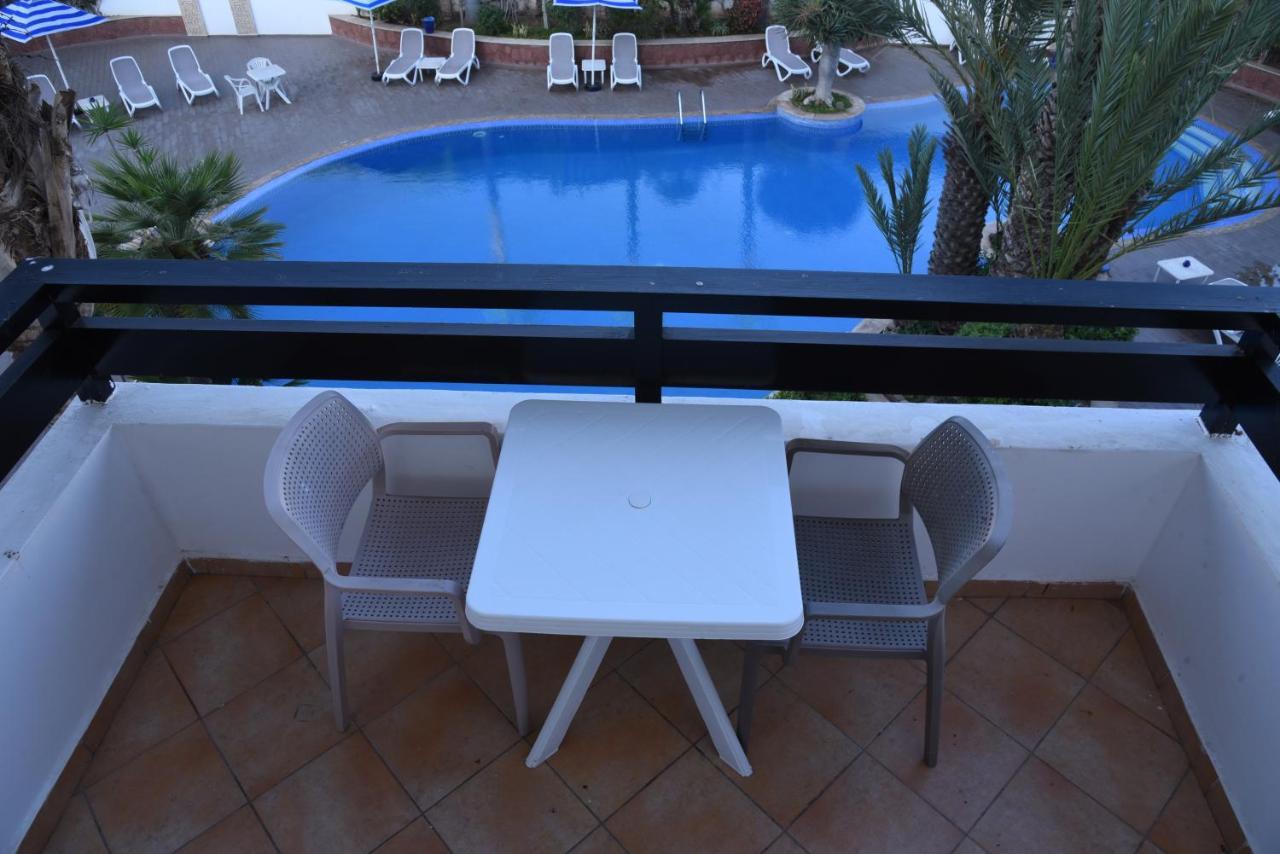 Studio Pool View