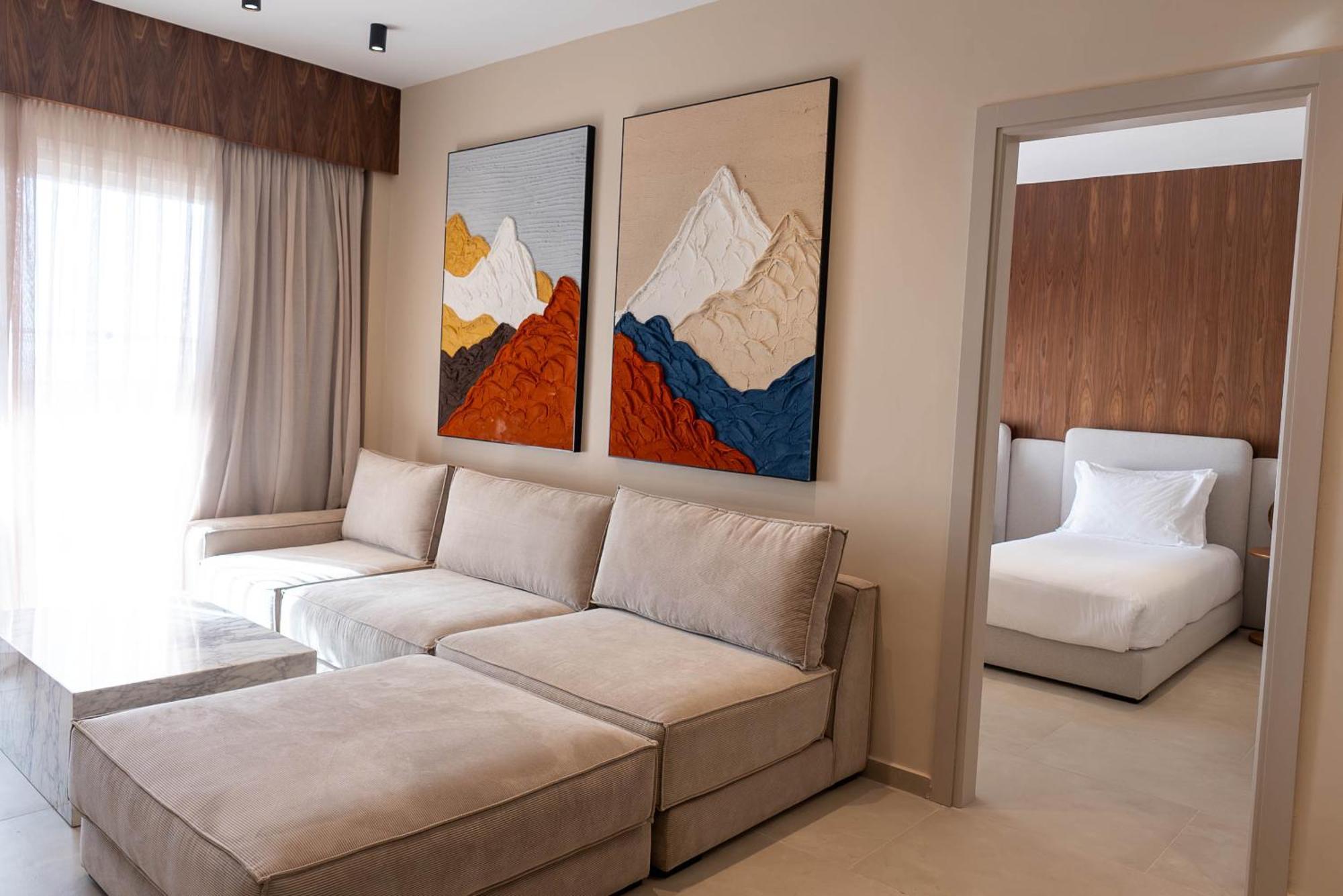 Deluxe Apartment